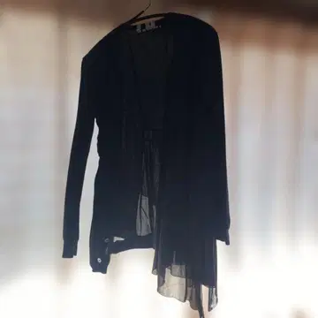 gomme J.O.A. 블랙 가디건 긴팔 프릴