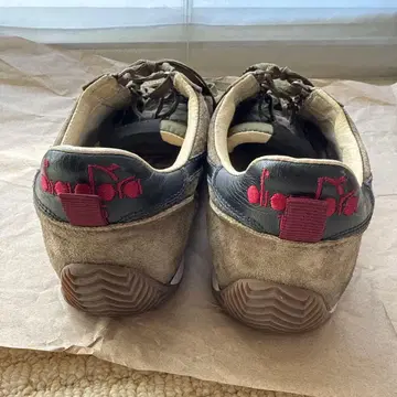 diadora 디아도라 모스그린의 멋진 스니커즈 8.5