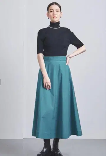 유나이티드 애로우즈 플레어 스커트