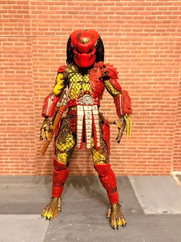 NECA 빅 레드 프레데터