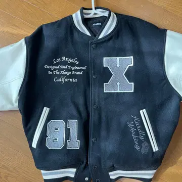 XLARGE 바시티 자켓 블랙/화이트 M