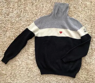 [ 아르치비오 ] ARCHIVIO 화이트 터틀넥 울 100% 스웨터 38