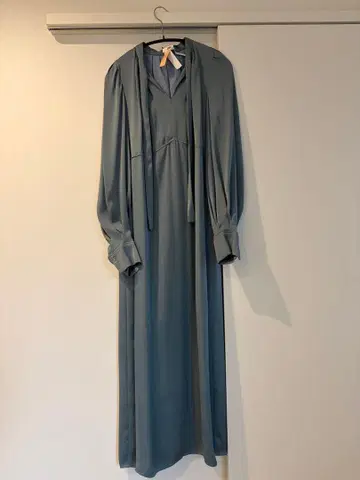 [ 새상품급 ] 미스 로에 새틴 롱 원피스