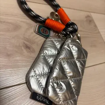 Tully's 실버 퀼팅 파우치 멀티 백참 홀리데이