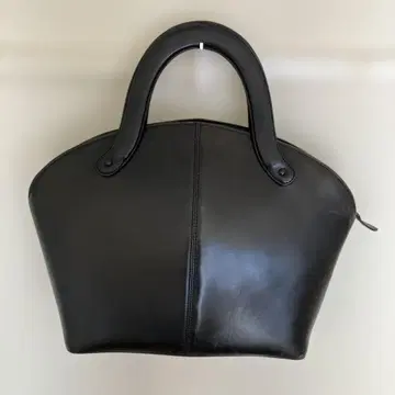 요건 레일 JURGENLEHL 블랙 가죽 핸드백