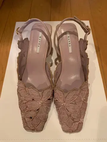 RANDA 꽃무늬 자수 슬링백 뮬 핑크 라벤더