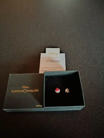 트위스티드 원더랜드 하츠라비율 기숙사 귀걸이