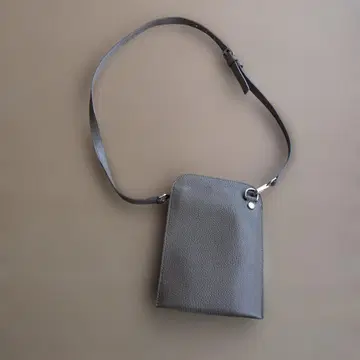 베이지 합성 피혁 스마트폰 숄더백