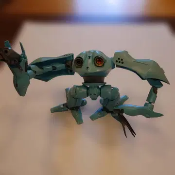 하이 고그 피규어