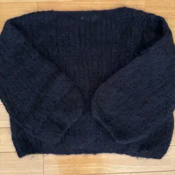 블랙 모헤어 스웨터