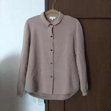 DEMYLEE 베이지 카라 부착 니트 S