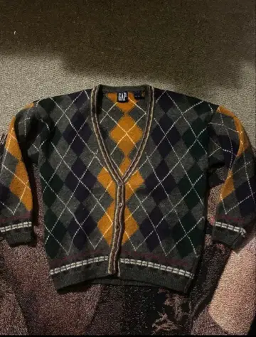 GAP 아가일 무늬 가디건