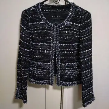 미사용 새상품 쿠 드 샹스 노카라 자켓 블랙과 보라색 스트라이프