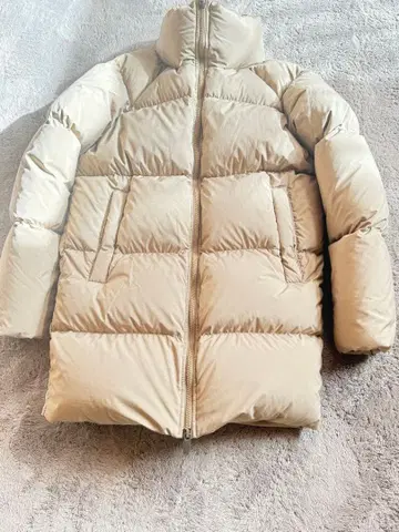PYRENEX 베이지 다운 자켓 후드 부착