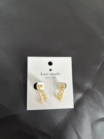 kate spade love 귀걸이 골드