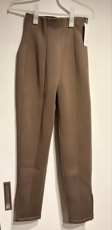 새상품 VERY 게재 NORD CADRE 슬릿 팬츠 모카 M