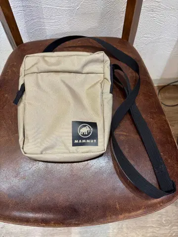 MAMMUT 마무트 Xeron POUCH 숄더백