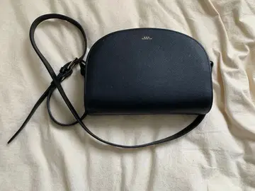 블랙 숄더백 합성 피혁