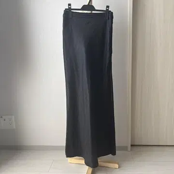 A part by 브라이트 내로우 스커트 블랙