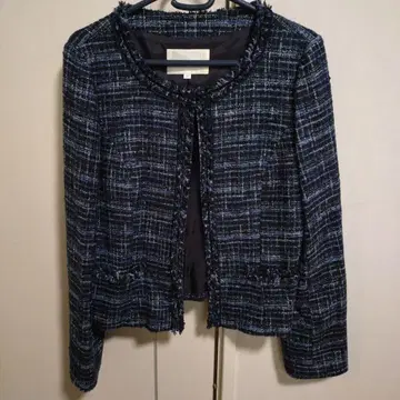 미사용 새상품 내추럴 뷰티 네이비 트위드 노카라 자켓