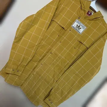 dstore 체크 무늬 후드 부착 셔츠 새상품급 도톰 백 자수