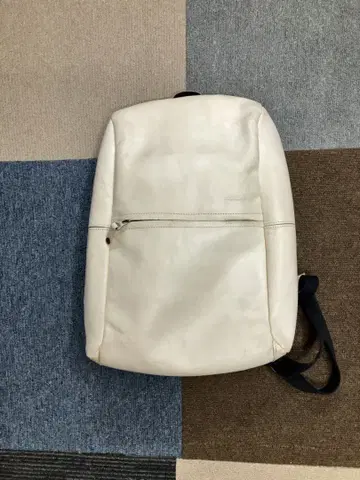하베스트 DOUBLES 화이트 백팩 천연 가죽