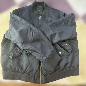 유니클로 네이비 MA-1 자켓