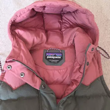 patagonia 후드 부착 다운 베스트 올리브 그린/핑크