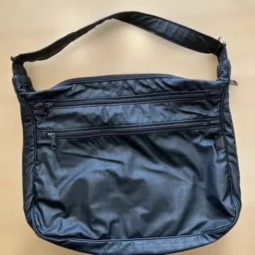 RAVIRAVI 숄더백 블랙 (숄더 사선 가케 가능)