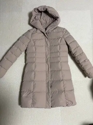 INDIVI 후드 부착 다운 자켓 38 사이즈 베이지