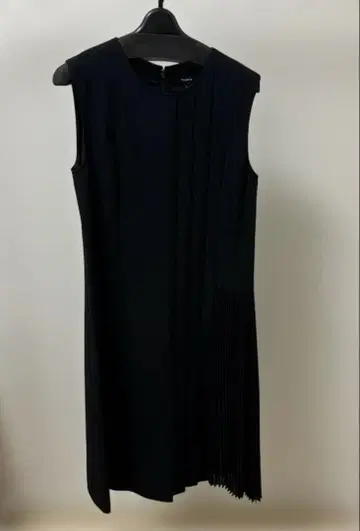 Theory 블랙 플리츠 원피스 사이즈 2