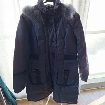블랙 다운 코트 퍼 포함