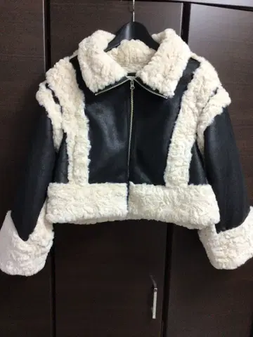 EVRIS 가죽 퍼 숏 자켓