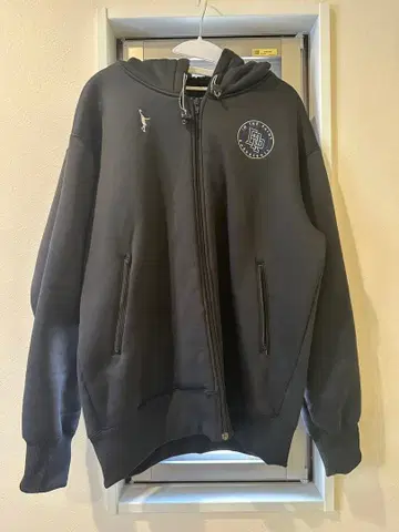 IN THE PAINT 블랙 지퍼 후드티 L 사이즈