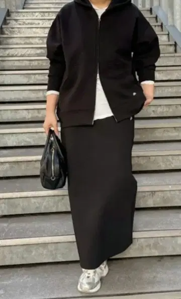 PUAL CE CIN 종이상자 내로우 스커트 블랙 컬러 새상품