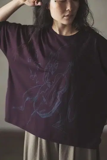 미사용 새상품 2024 가을 요건 레일 앞 프린트 와이드 상의 바바구리