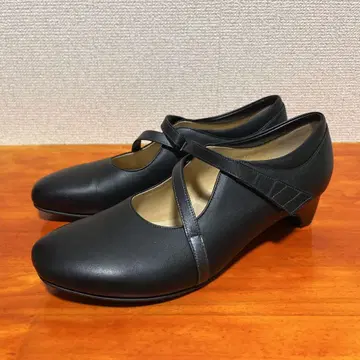 새상품급 comforma 스트랩 펌프스 블랙 블랙 23.5cm