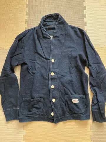 월드 워커즈 네이비 버튼 달린 가디건