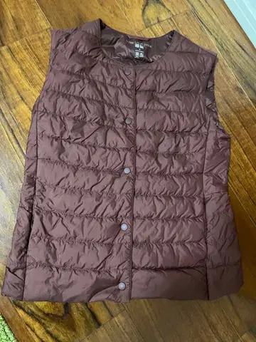 새상품급 미사용 유니클로 울트라 라이트 다운 베스트 여성용 XS 팥색