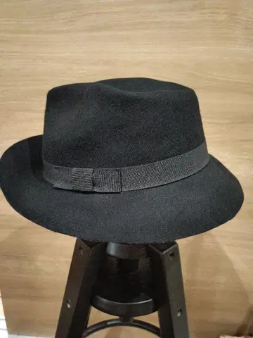 CA4LA 블랙 울 햇