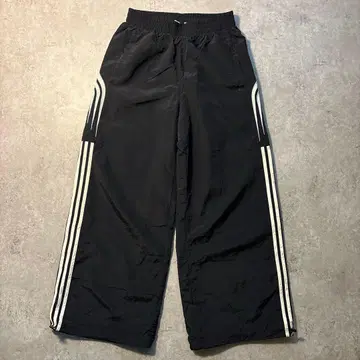 새상품급 Adidas 컷 라인 트랙 팬츠 - 블랙 IW5509 M