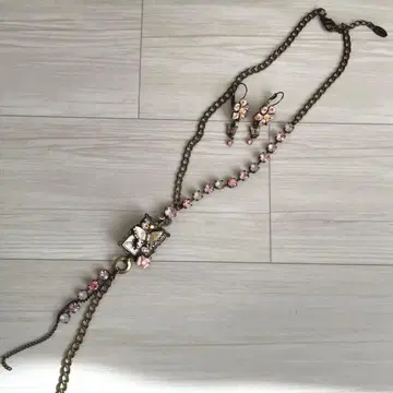 앤티크 나비 꽃 모티브 목걸이 & 귀걸이 세트 버터플라이 꽃 핑크