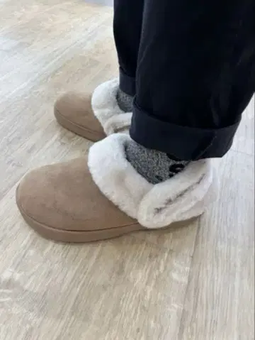 정품 클래식 앙파게터블 비건 스웨이드 크로그