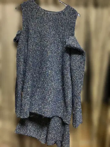 오프숄더 블루그린 계열 니트 셋업