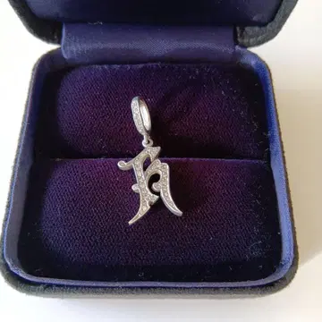 로리 로드킨 목걸이 18k