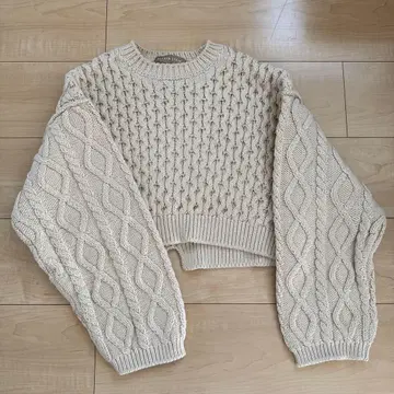 ALEXIA STAM 케이블 짜임 니트 스웨터