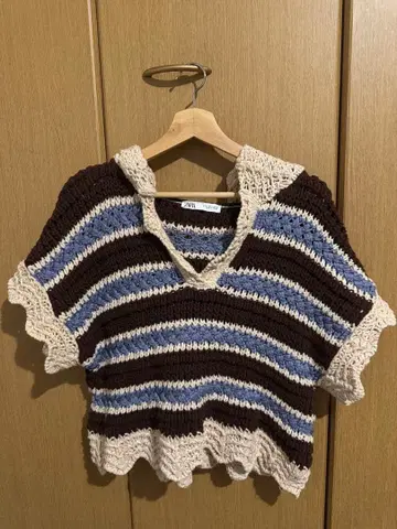 ZARA 후드 부착 니트 베스트 S