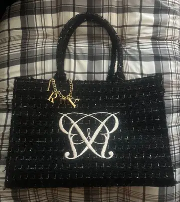 Aimerianejoie 참 포함 칼리온 토트