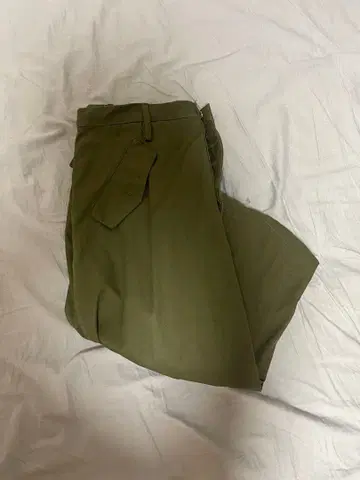 카키 카고 팬츠