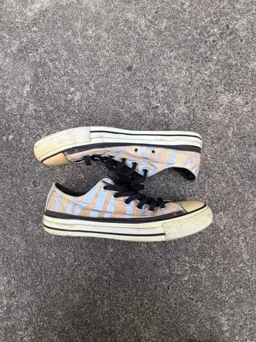 00s 컨버스 제브라 패턴